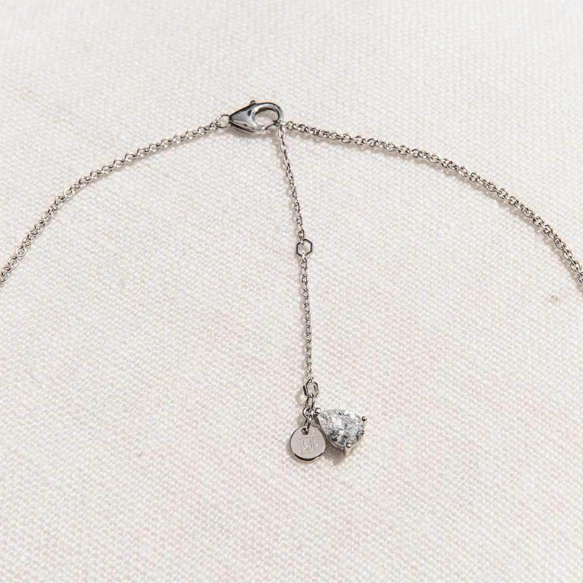 Lumière Majestic V Necklace